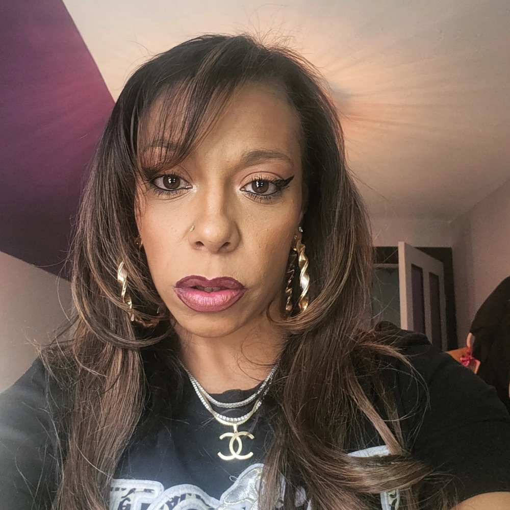 Meet your Posher, Jasmine